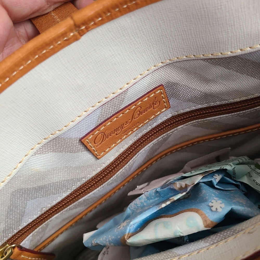Dooney & Bourke Claremont Dover Tote Bag Red Tan Leather - Picture 9 of 16